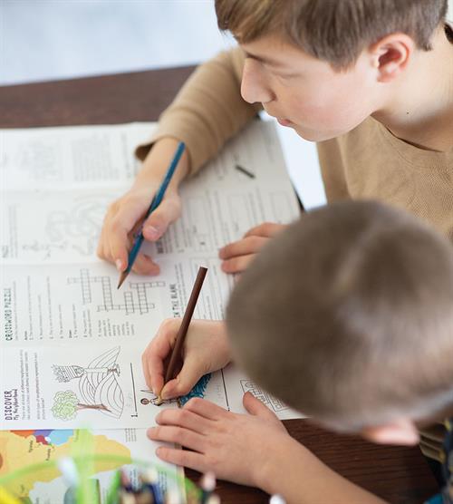 children working together on a project